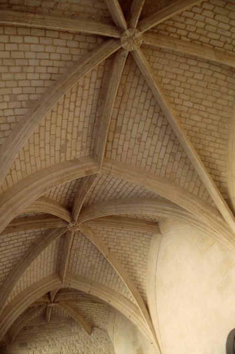 galerie de l’ancien cloître, vue partielle des voûtes