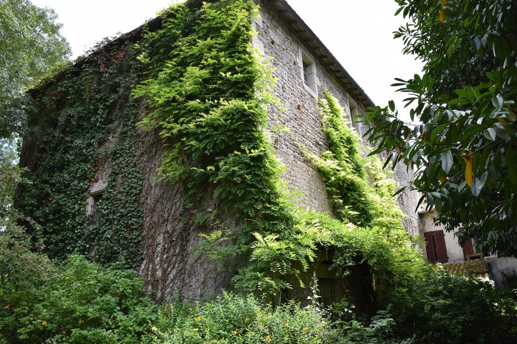 vue partielle des façades