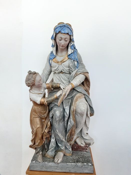 groupe sculpté : Sainte Anne et la Vierge - © Ministère de la Culture (France), Direction Régionale des Affaires Culturelles de Nouvelle-Aquitaine – Tous droits réservés 