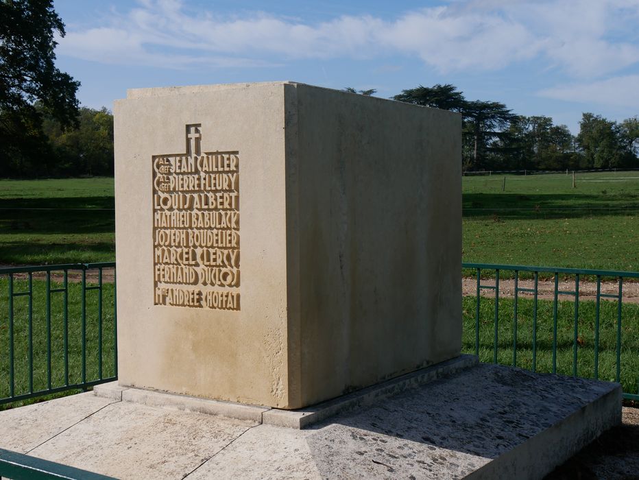 monument de la Roche de Bran
