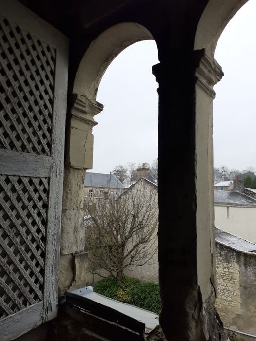 lucarne, vue partielle