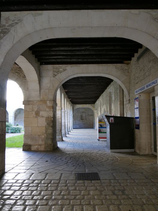 ancien cloître, galerie