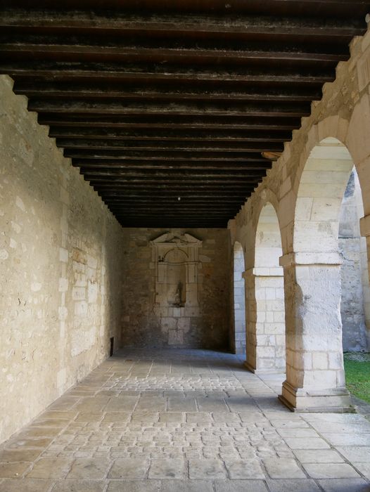 ancien cloître, galerie