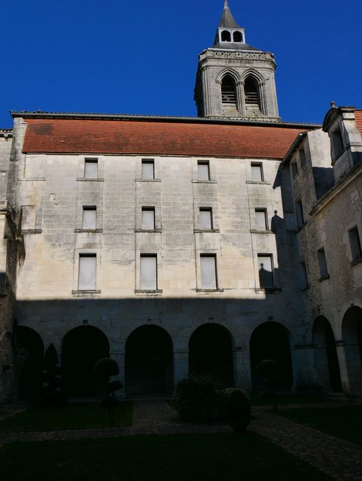 ancien cloître, façade sud