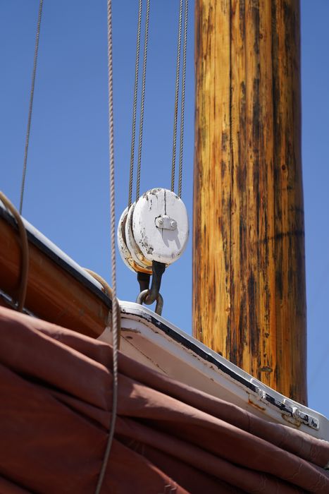 bateau de plaisance : ketch aurique de grande croisière, ex-harenguier (588807 H) dit Notre-Dame-des-Flots
