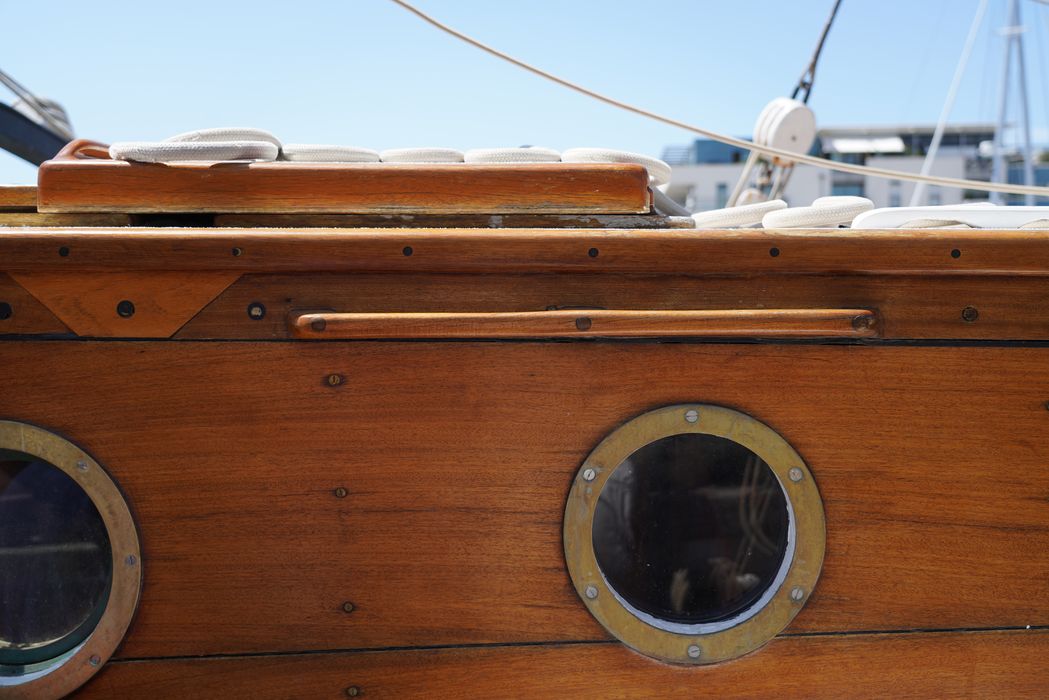 bateau de plaisance : ketch aurique de grande croisière, ex-harenguier (588807 H) dit Notre-Dame-des-Flots