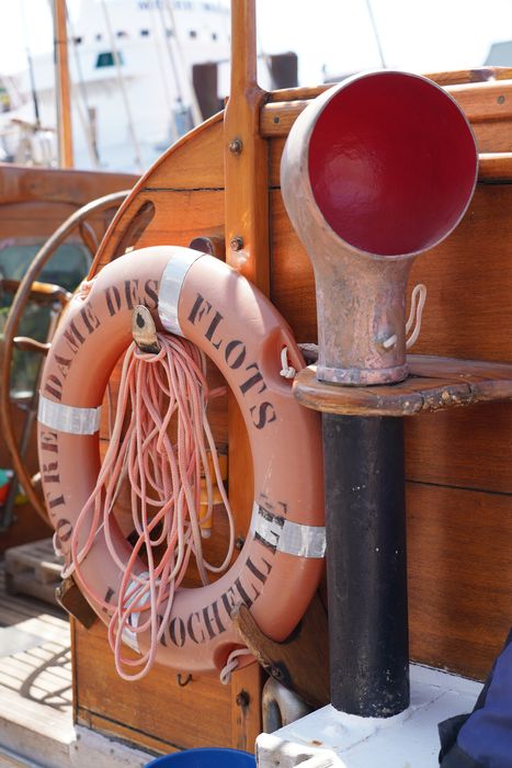 bateau de plaisance : ketch aurique de grande croisière, ex-harenguier (588807 H) dit Notre-Dame-des-Flots