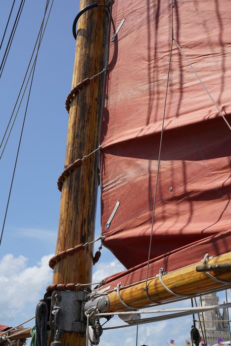 bateau de plaisance : ketch aurique de grande croisière, ex-harenguier (588807 H) dit Notre-Dame-des-Flots