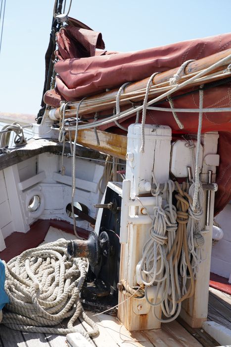 bateau de plaisance : ketch aurique de grande croisière, ex-harenguier (588807 H) dit Notre-Dame-des-Flots