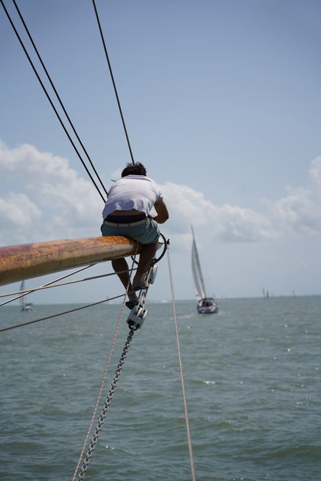 bateau de plaisance : ketch aurique de grande croisière, ex-harenguier (588807 H) dit Notre-Dame-des-Flots