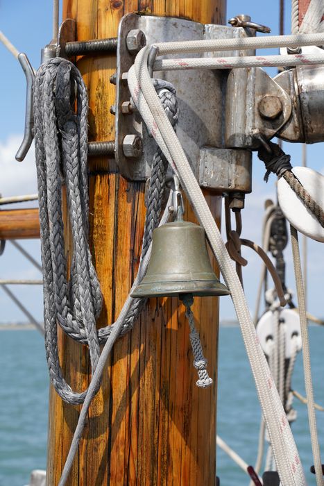 bateau de plaisance : ketch aurique de grande croisière, ex-harenguier (588807 H) dit Notre-Dame-des-Flots