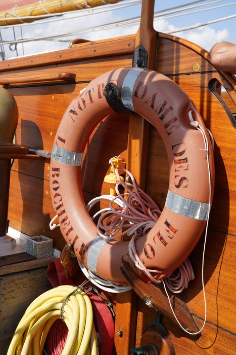 bateau de plaisance : ketch aurique de grande croisière, ex-harenguier (588807 H) dit Notre-Dame-des-Flots