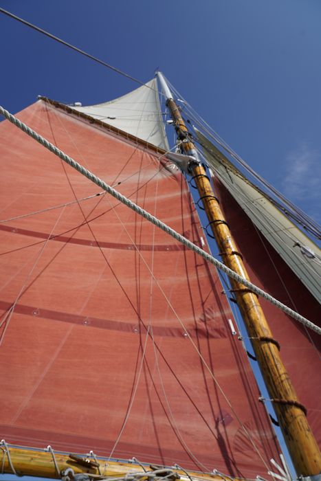 bateau de plaisance : ketch aurique de grande croisière, ex-harenguier (588807 H) dit Notre-Dame-des-Flots