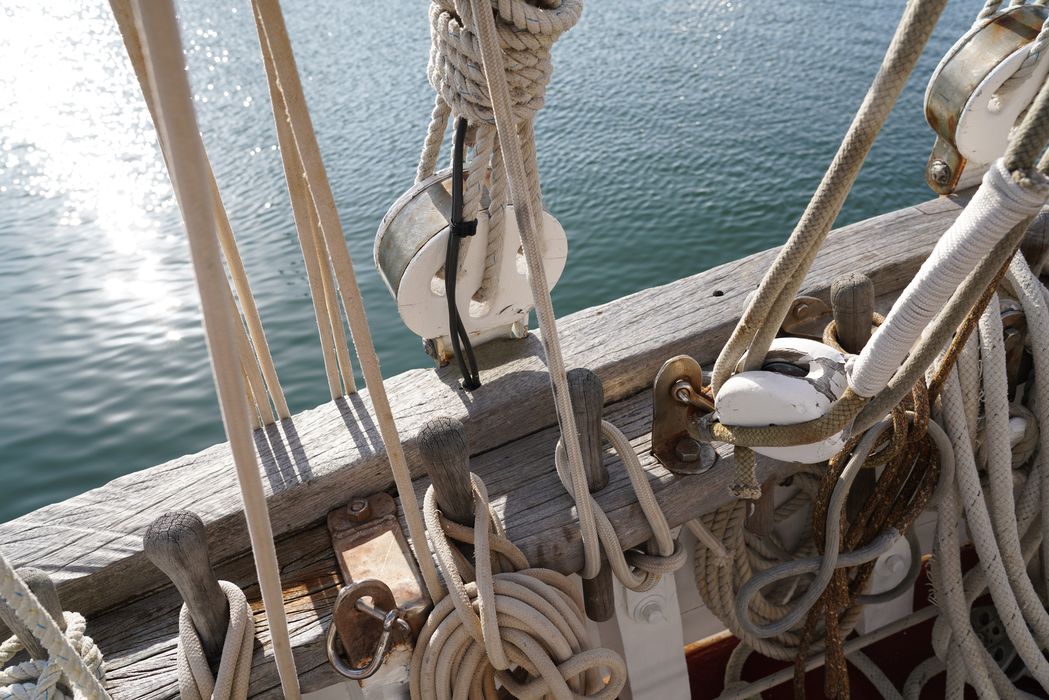 bateau de plaisance : ketch aurique de grande croisière, ex-harenguier (588807 H) dit Notre-Dame-des-Flots