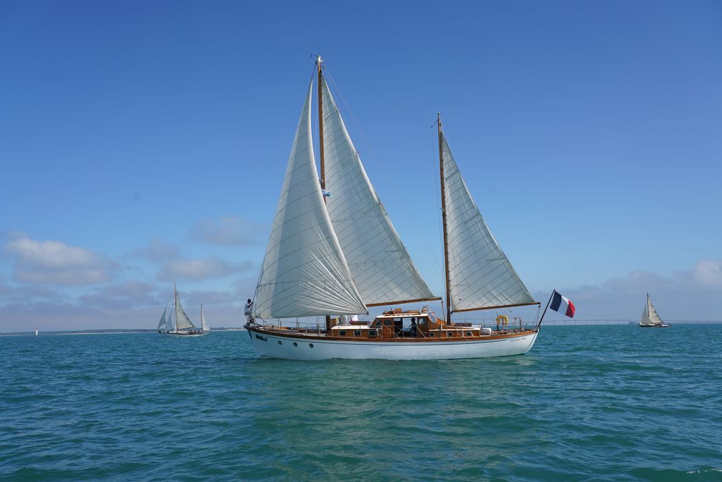 bateau de plaisance : ketch dit Dauphin vert