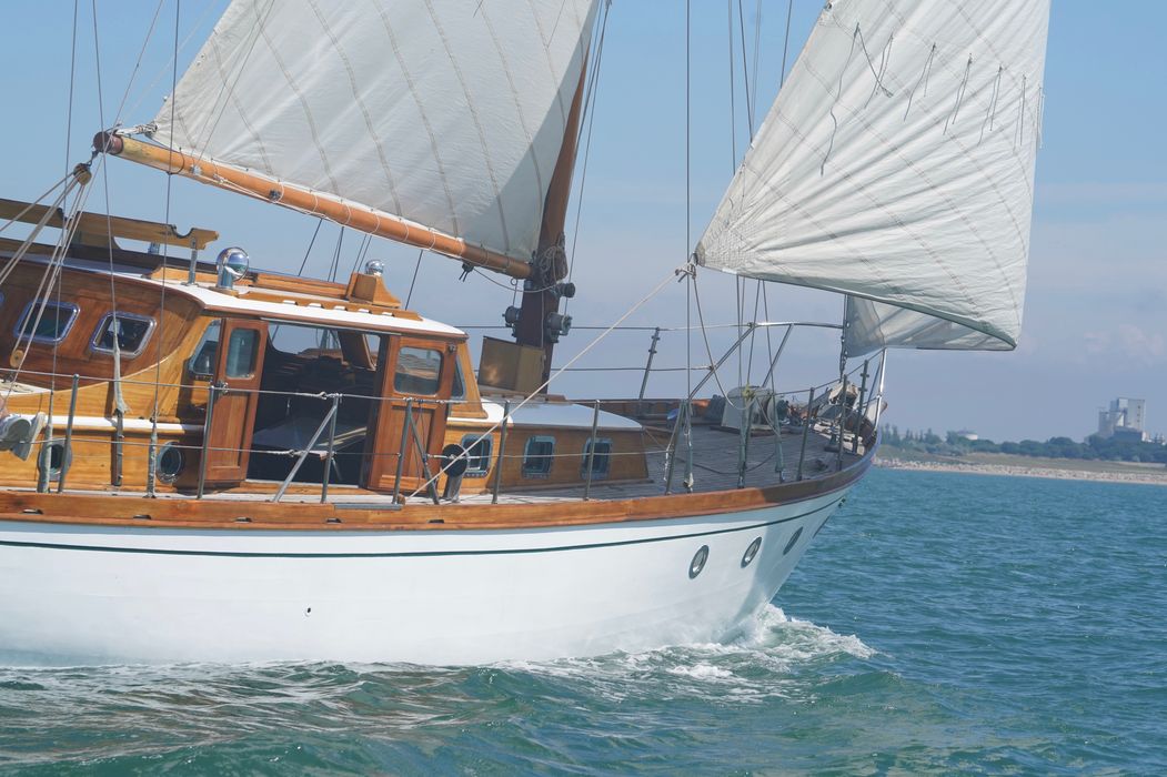 bateau de plaisance : ketch dit Dauphin vert