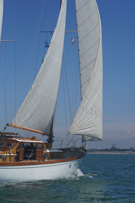 bateau de plaisance : ketch dit Dauphin vert
