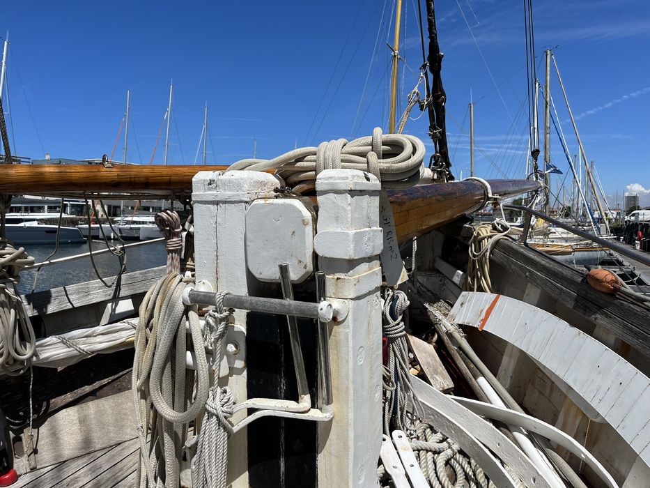 bateau de plaisance : ketch dit Dauphin vert