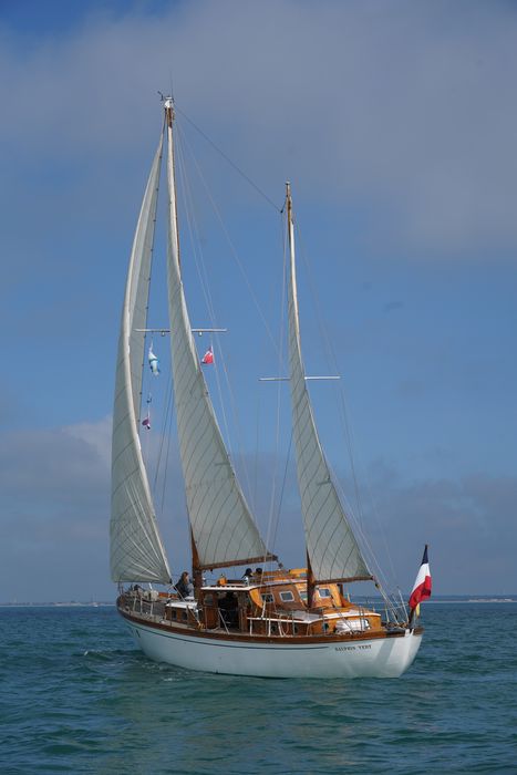 bateau de plaisance : ketch dit Dauphin vert