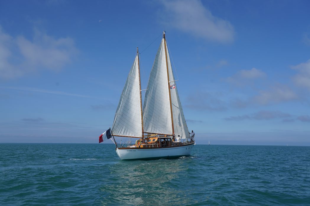bateau de plaisance : ketch dit Dauphin vert