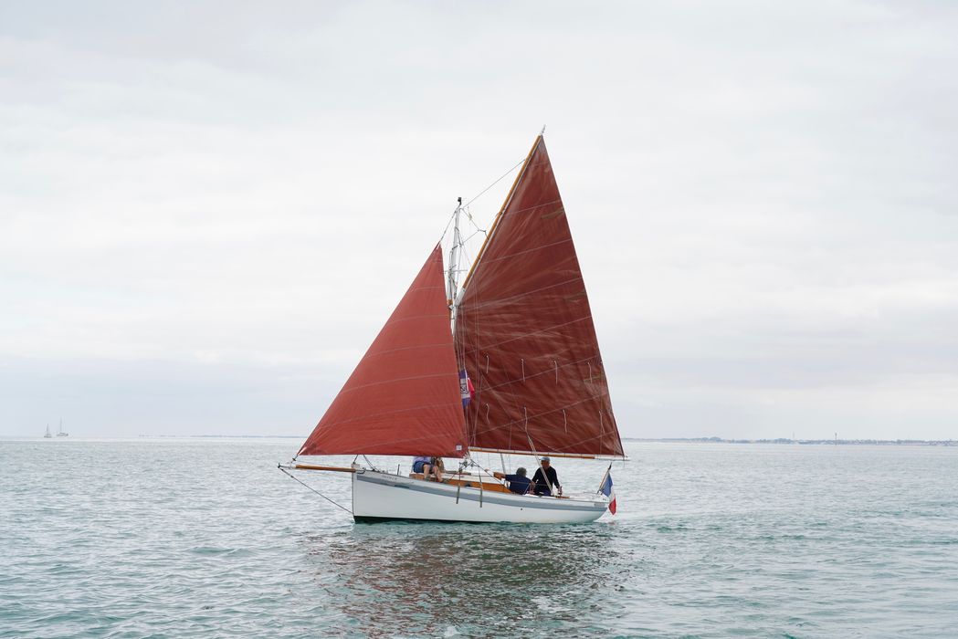 bateau de plaisance : canot, MN 6463, dit 'Petit salé'
