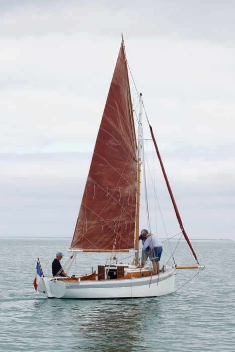 bateau de plaisance : canot, MN 6463, dit 'Petit salé'