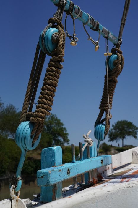 bateau de pêche, sloop mytilicole à dérive dit Notre-Dame-de-la-Clarté (de la baie de l'Aiguillon)