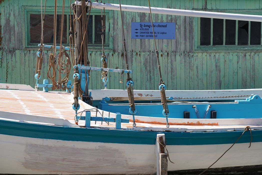 bateau de pêche, sloop mytilicole à dérive dit Notre-Dame-de-la-Clarté (de la baie de l'Aiguillon)