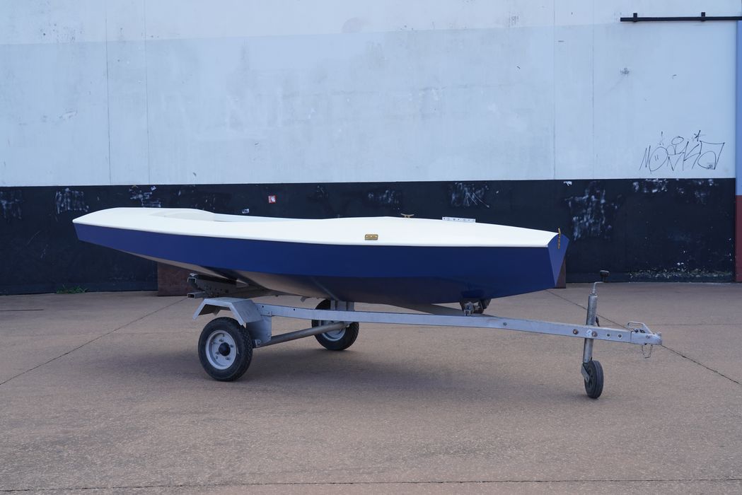 bateau de plaisance : Bambino, dériveur léger de type Moth Suisse
