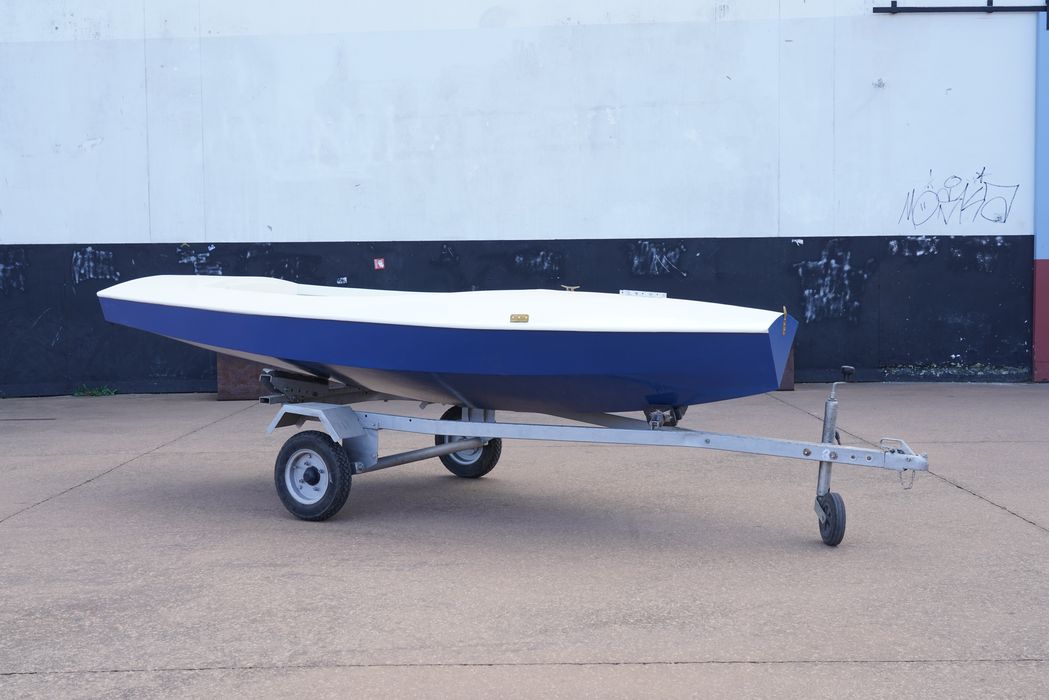 bateau de plaisance : Bambino, dériveur léger de type Moth Suisse