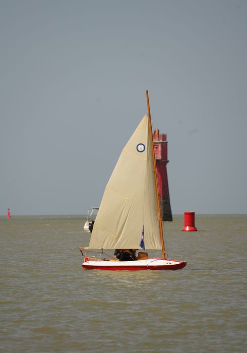 bateau de plaisance : Bikini, dériveur léger solitaire de type Moth Nantais