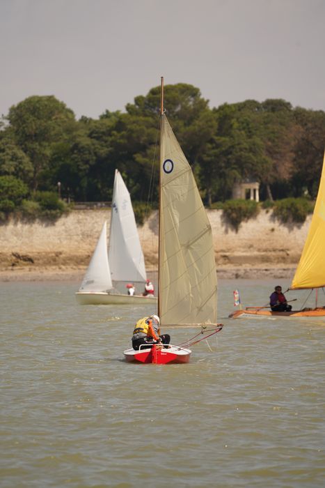 bateau de plaisance : Bikini, dériveur léger solitaire de type Moth Nantais