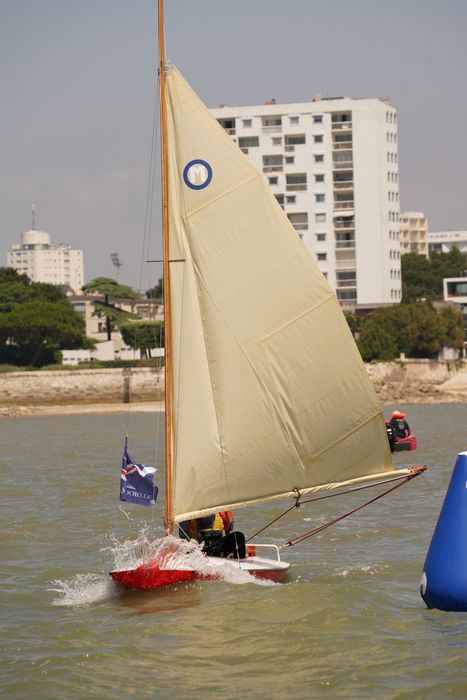 bateau de plaisance : Bikini, dériveur léger solitaire de type Moth Nantais