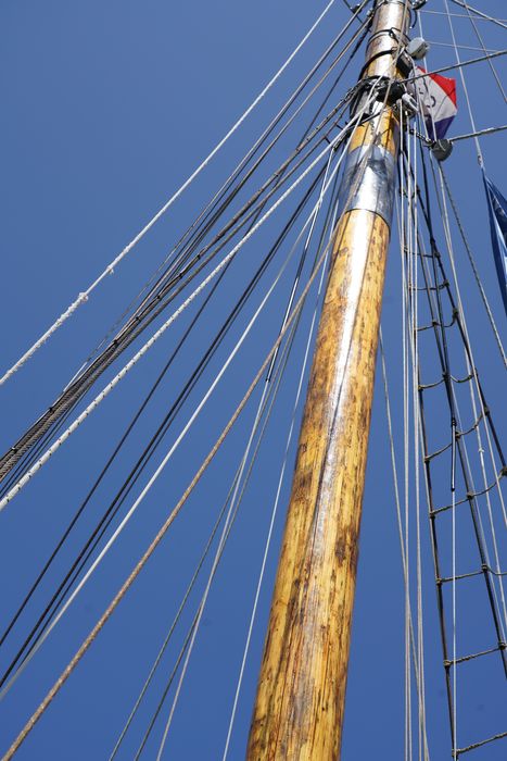bateau de plaisance : ketch aurique de grande croisière, ex-harenguier (588807 H) dit Notre-Dame-des-Flots