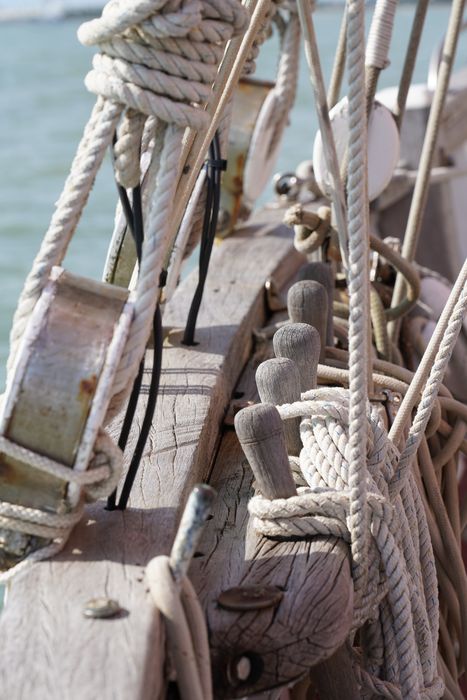 bateau de plaisance : ketch aurique de grande croisière, ex-harenguier (588807 H) dit Notre-Dame-des-Flots