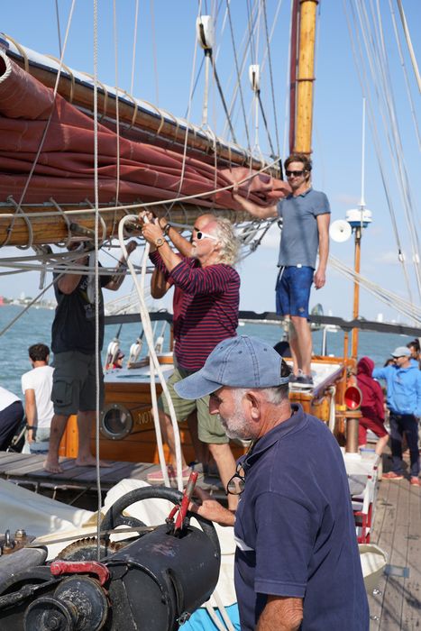 bateau de plaisance : ketch aurique de grande croisière, ex-harenguier (588807 H) dit Notre-Dame-des-Flots