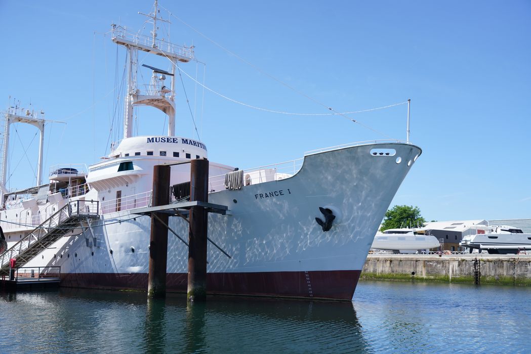 bateau météorologique (frégate) : France I