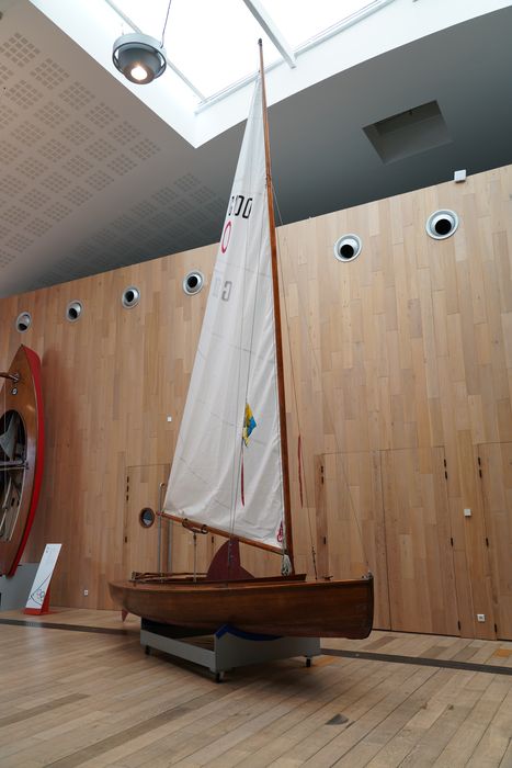 bateau de plaisance : Mitrandir, dériveur de type yole olympique