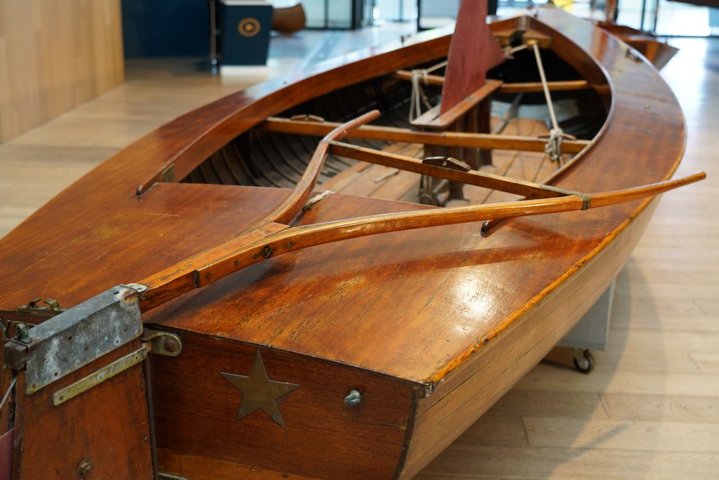 bateau de plaisance : Mitrandir, dériveur de type yole olympique