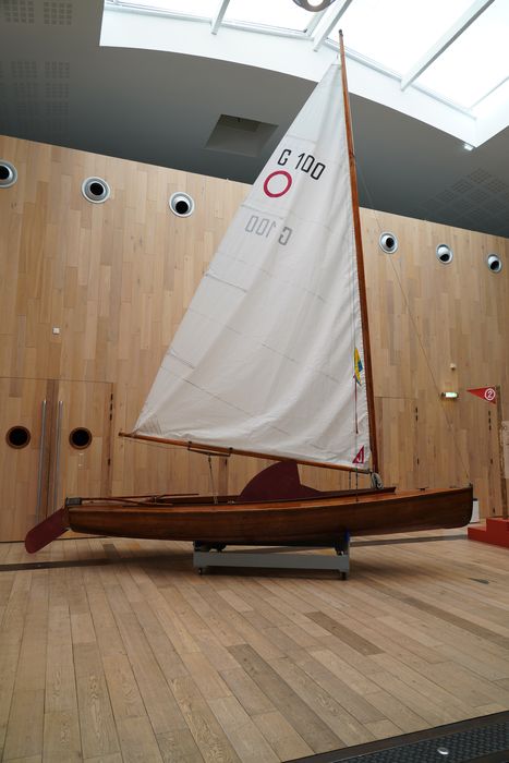 bateau de plaisance : Mitrandir, dériveur de type yole olympique