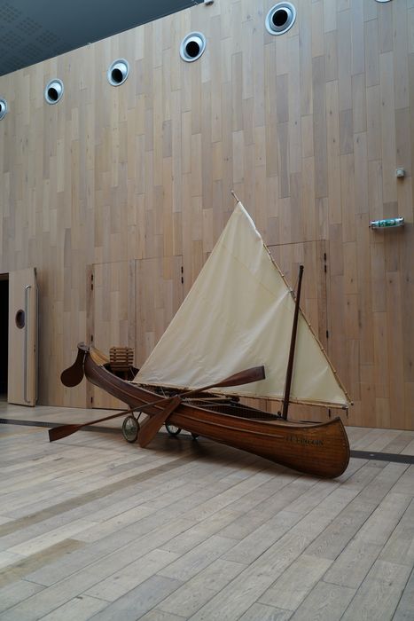 Bateau de plaisance : Pingoin, canoë à voile de type Canadien