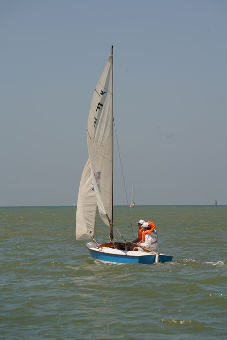 bateau de plaisance : bateau sans nom, dériveur de type Snipe, dériveur léger de type Snype