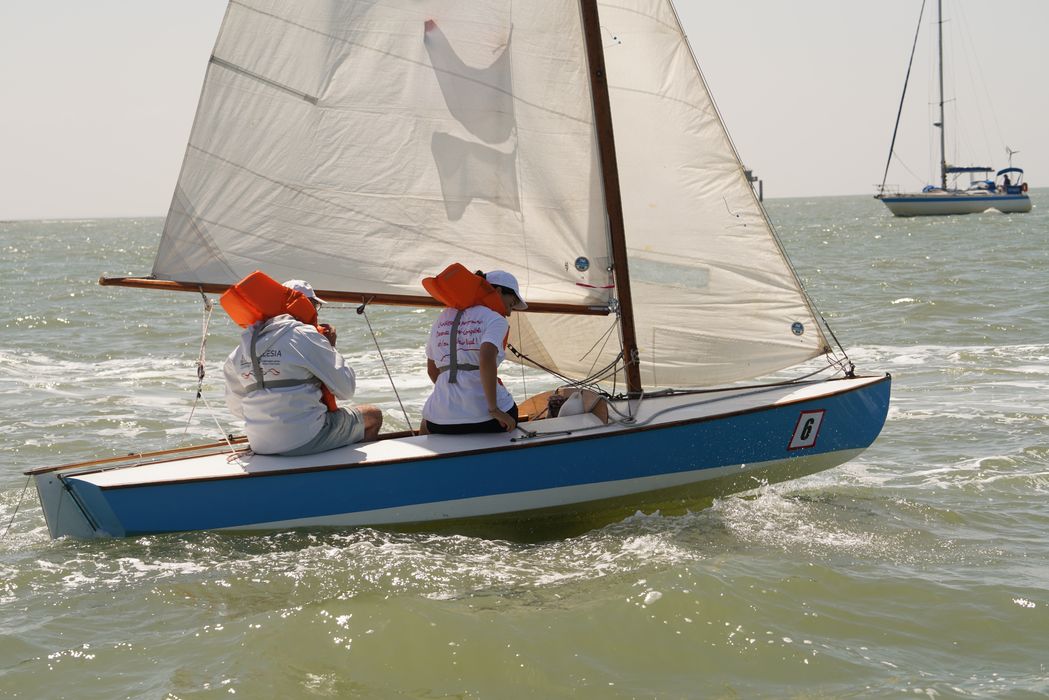 bateau de plaisance : bateau sans nom, dériveur de type Snipe, dériveur léger de type Snype