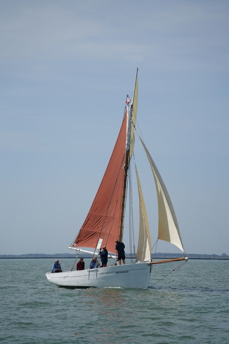 bateau La Flèche, bac ostréicole mixte gréé en sloop