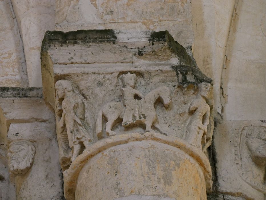 détail d’un chapiteau sculpté
