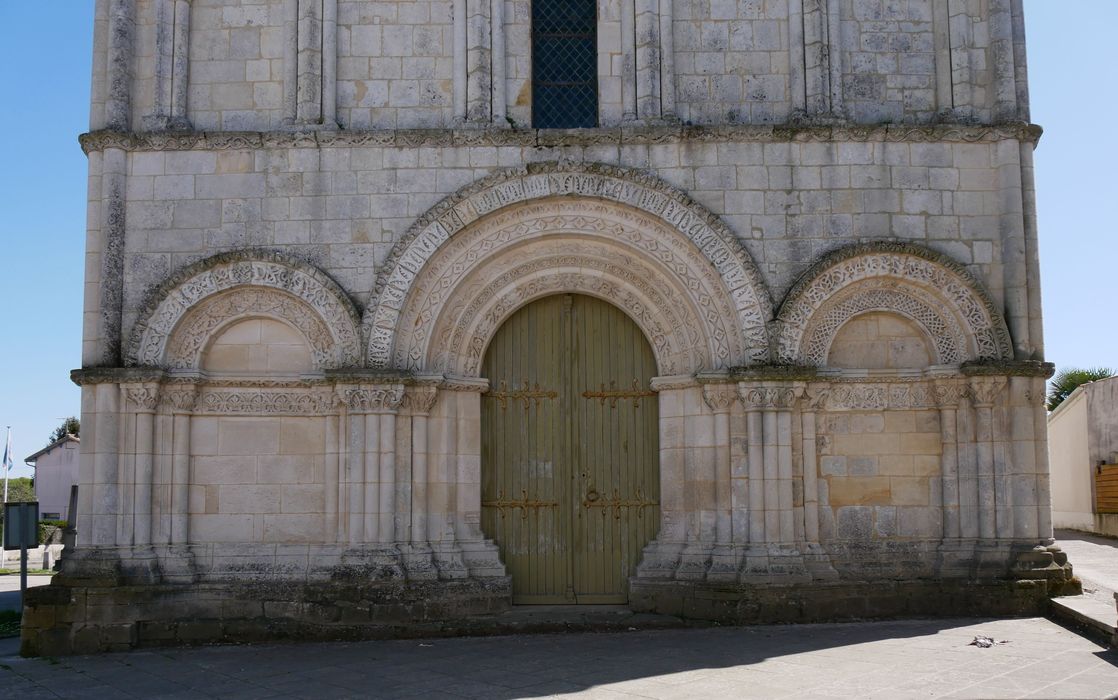 portail d’accès ouest