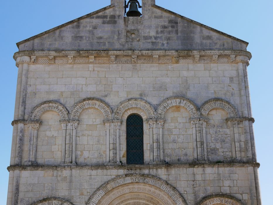 façade ouest, vue partielle