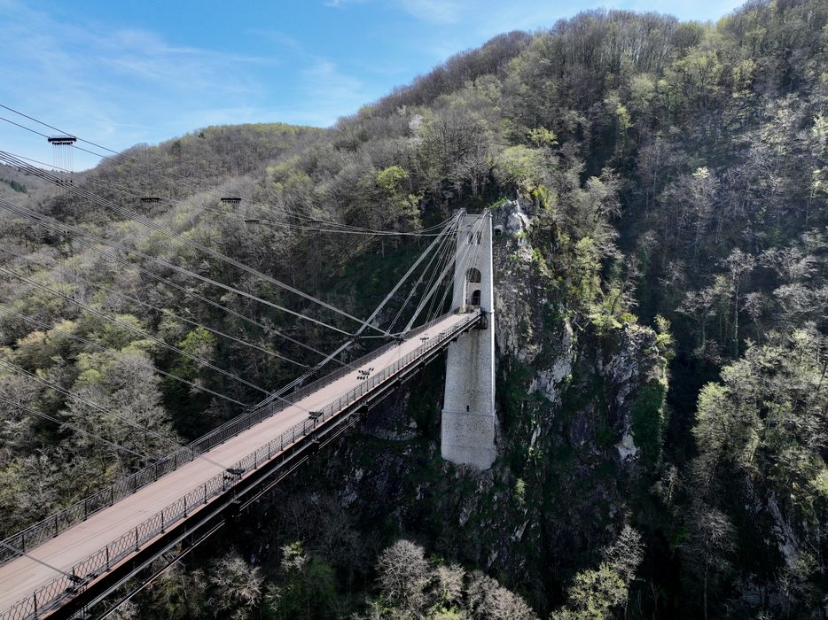 vue partielle du viaduc côté Soursac