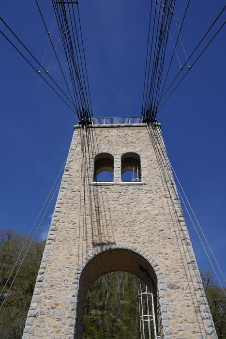 vue partielle du pylône côté Lapleau