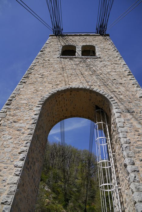vue partielle du pylône côté Lapleau